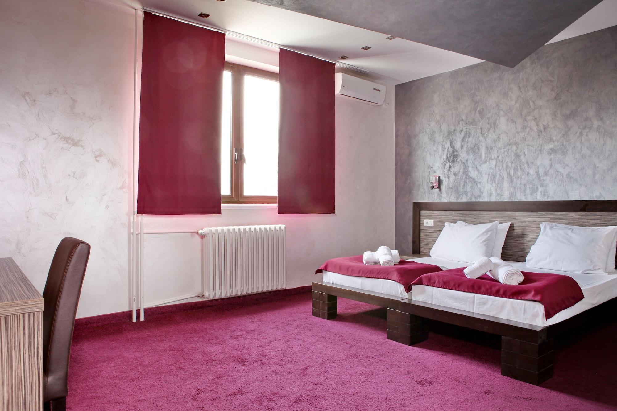 Side One Design Hotel Garni Βελιγράδι Εξωτερικό φωτογραφία