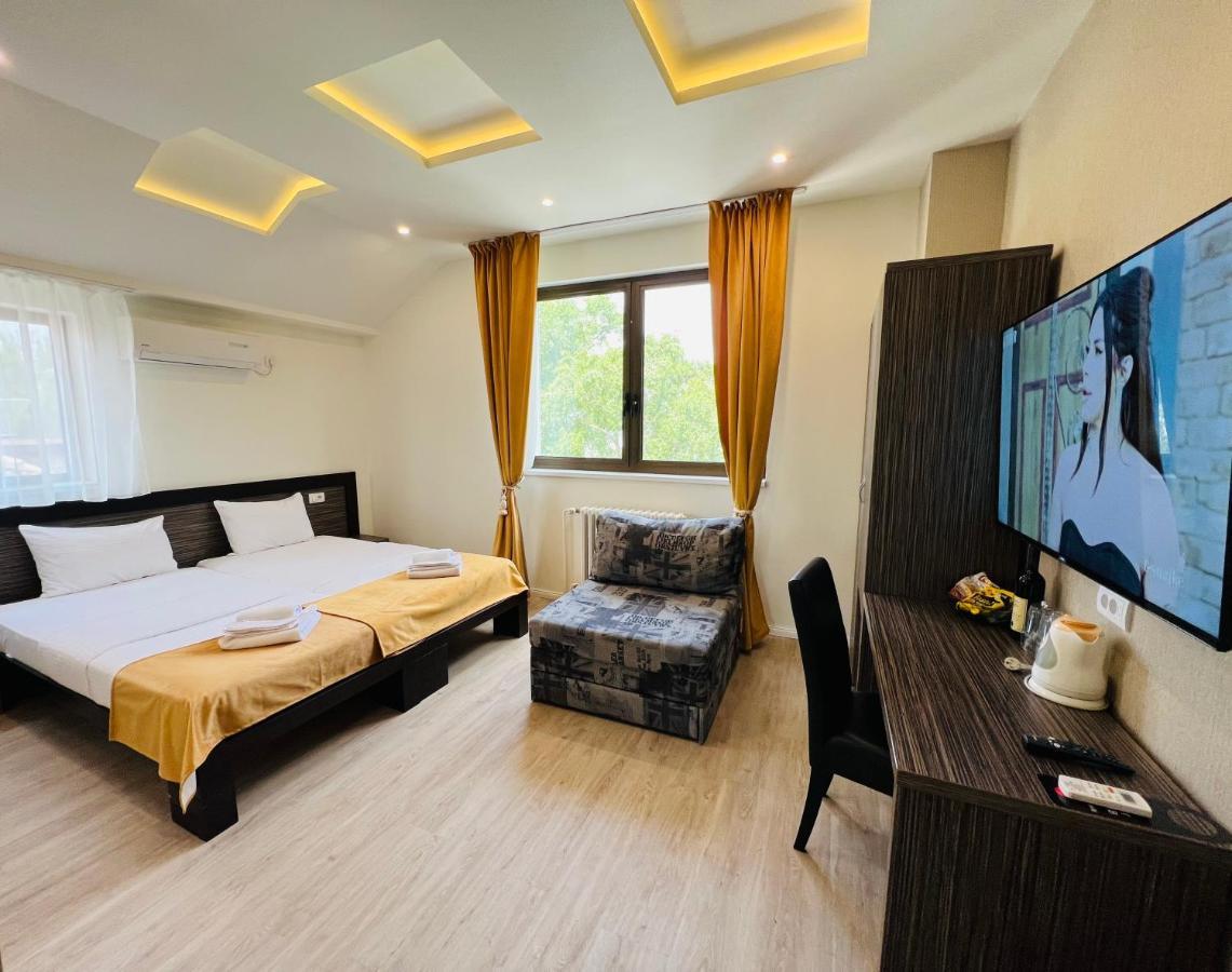 Side One Design Hotel Garni Βελιγράδι Εξωτερικό φωτογραφία