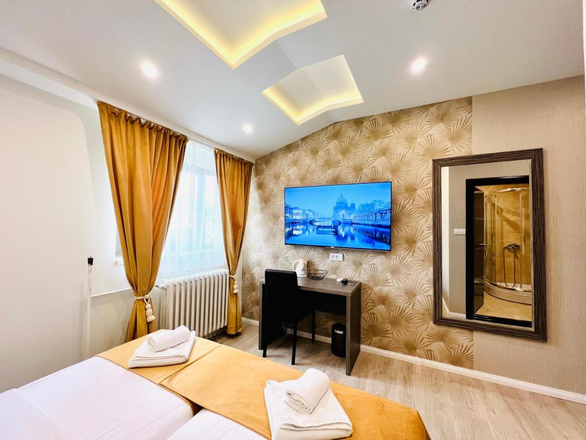 Side One Design Hotel Garni Βελιγράδι Εξωτερικό φωτογραφία