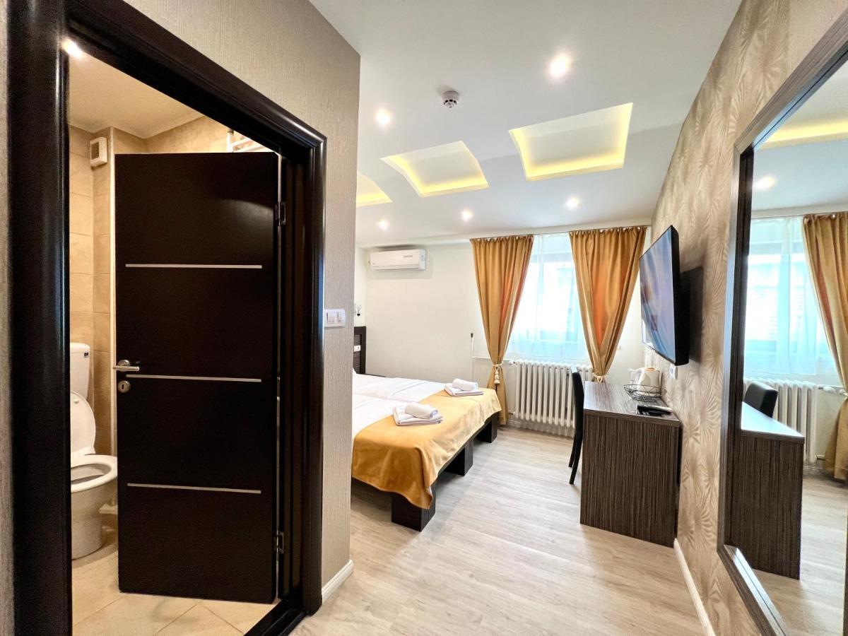 Side One Design Hotel Garni Βελιγράδι Εξωτερικό φωτογραφία