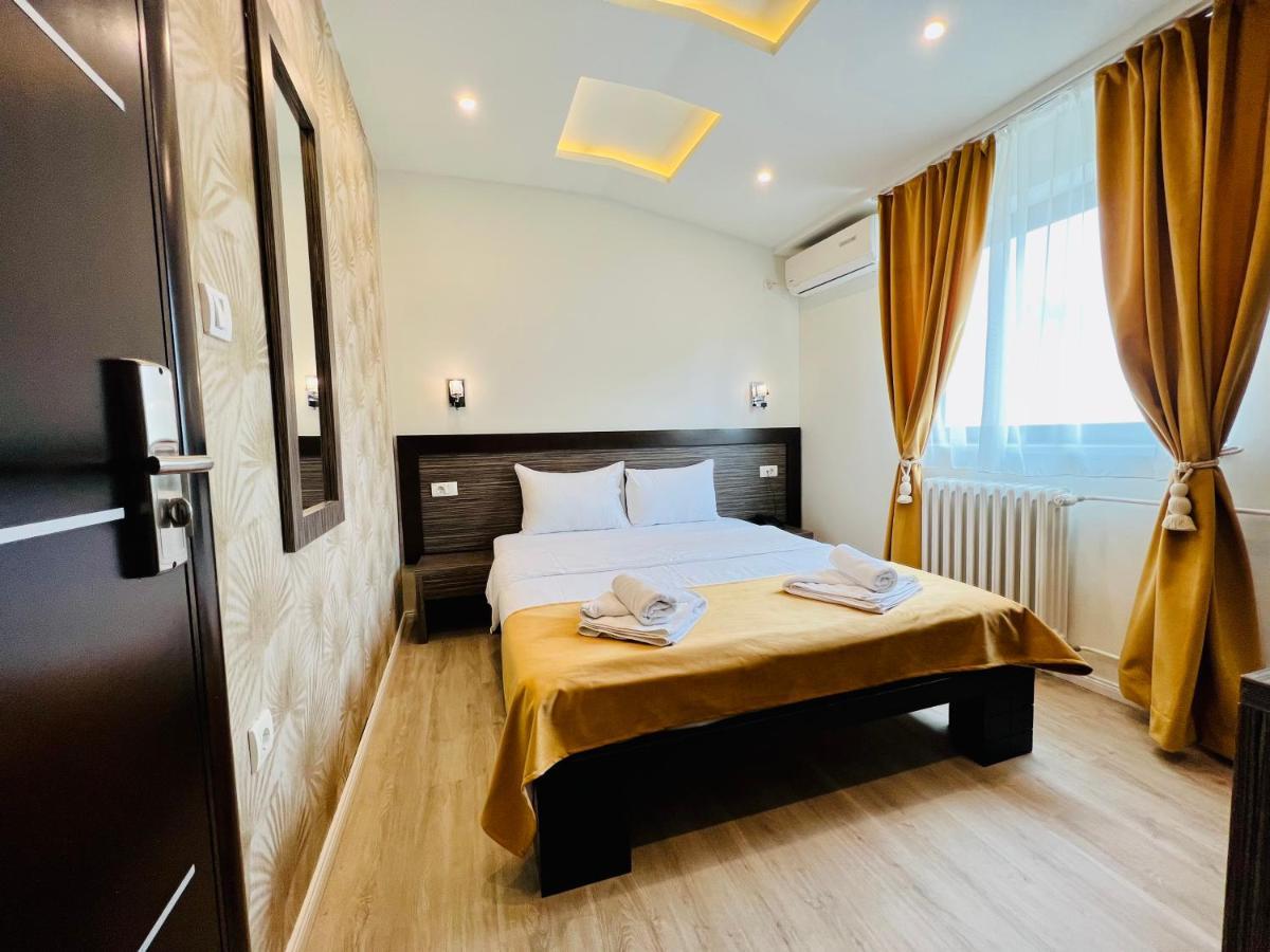 Side One Design Hotel Garni Βελιγράδι Εξωτερικό φωτογραφία