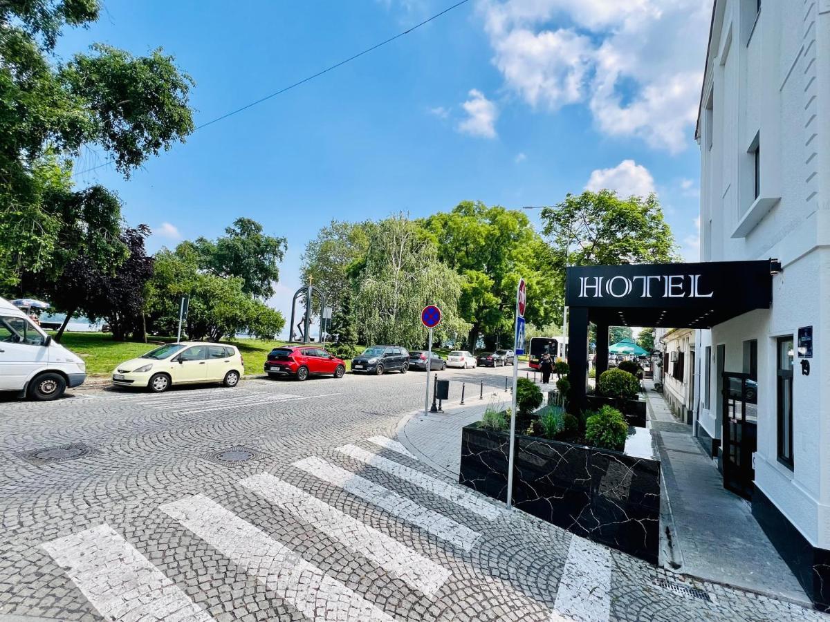 Side One Design Hotel Garni Βελιγράδι Εξωτερικό φωτογραφία